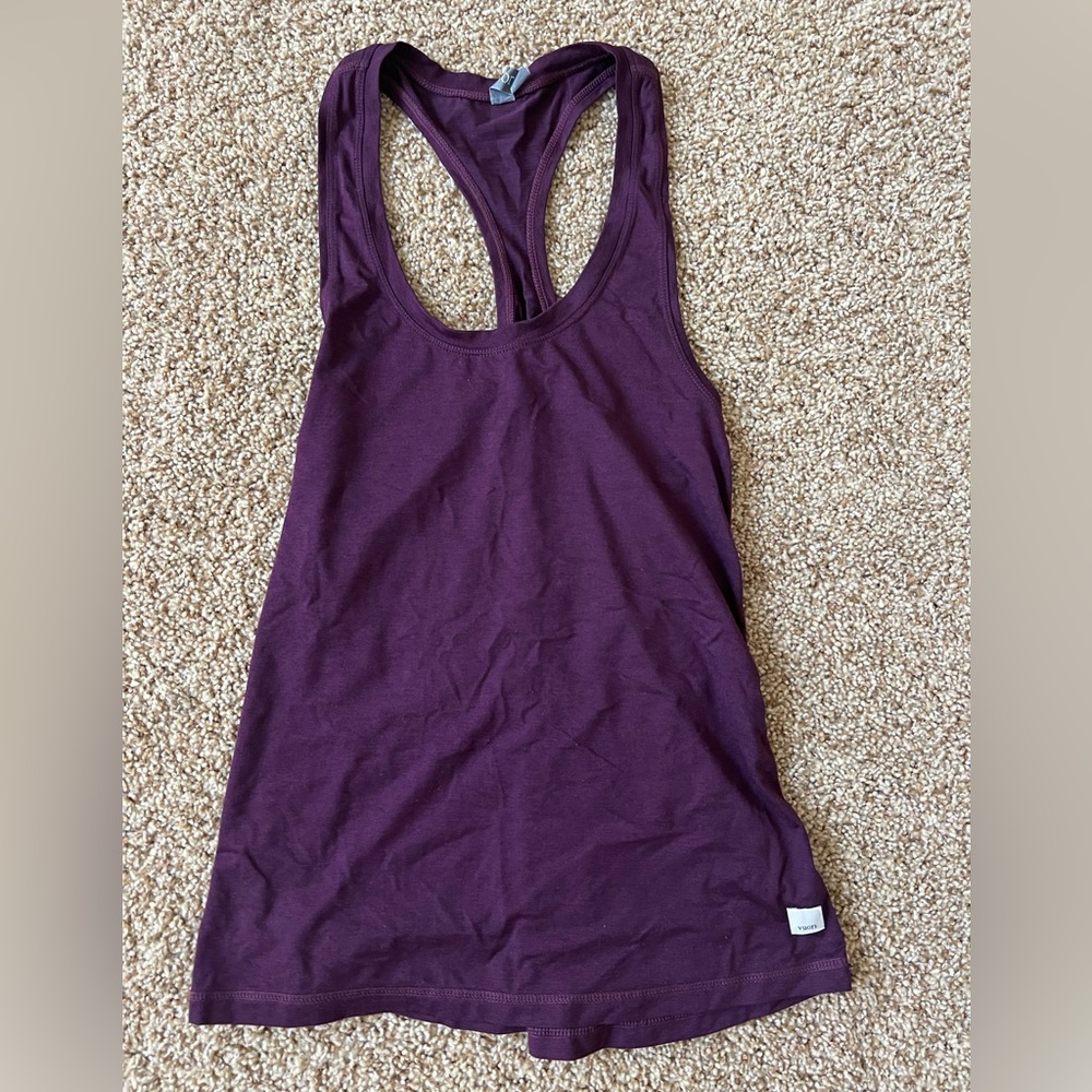 Vuori Tank Too size small. Burgundy color. Only worn once